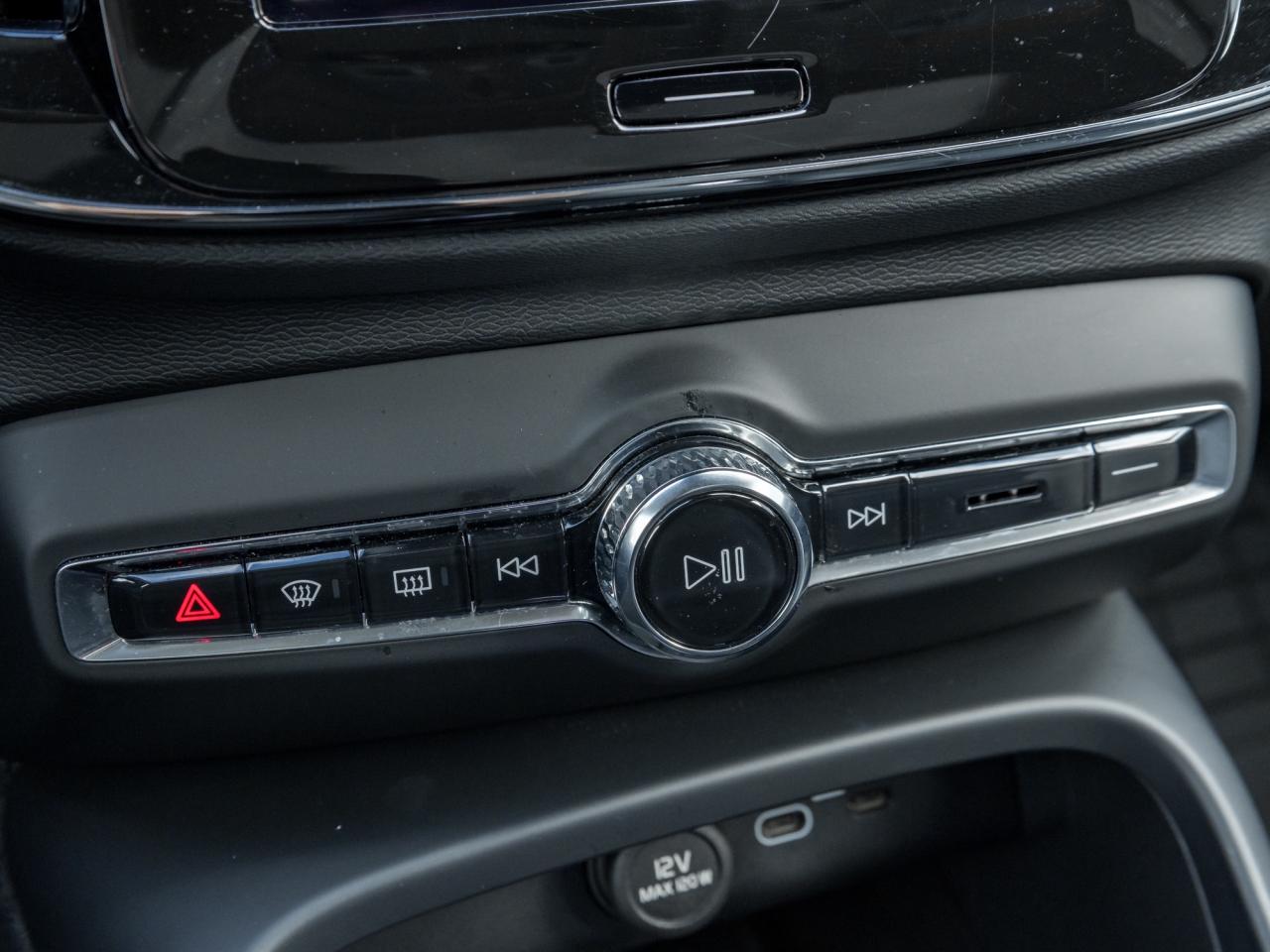 2025 Volvo XC40 B5 AWD Plus Dark Theme CLOUD BLUE VOLVO CPO Photo