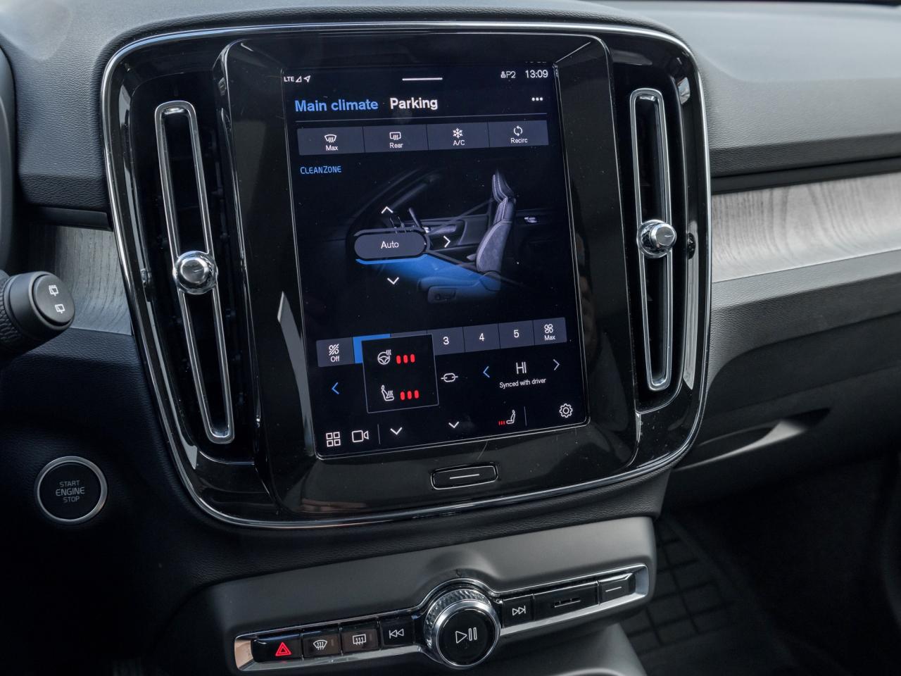 2025 Volvo XC40 B5 AWD Plus Dark Theme CLOUD BLUE VOLVO CPO Photo