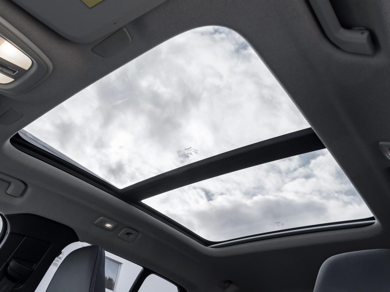 2025 Volvo XC40 B5 AWD Plus Dark Theme CLOUD BLUE VOLVO CPO Photo