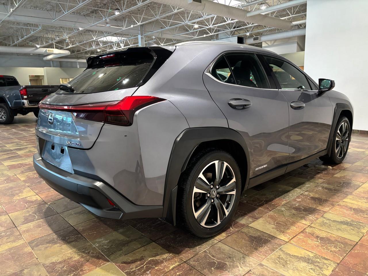 2021 Lexus UX 250H PREMIUM PACKAGE   LEXUS CERTIFIED PRE-OWNED   CARF Photo