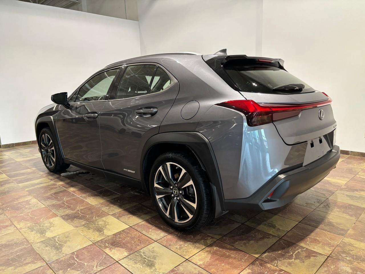 2021 Lexus UX 250H PREMIUM PACKAGE   LEXUS CERTIFIED PRE-OWNED   CARF Photo2