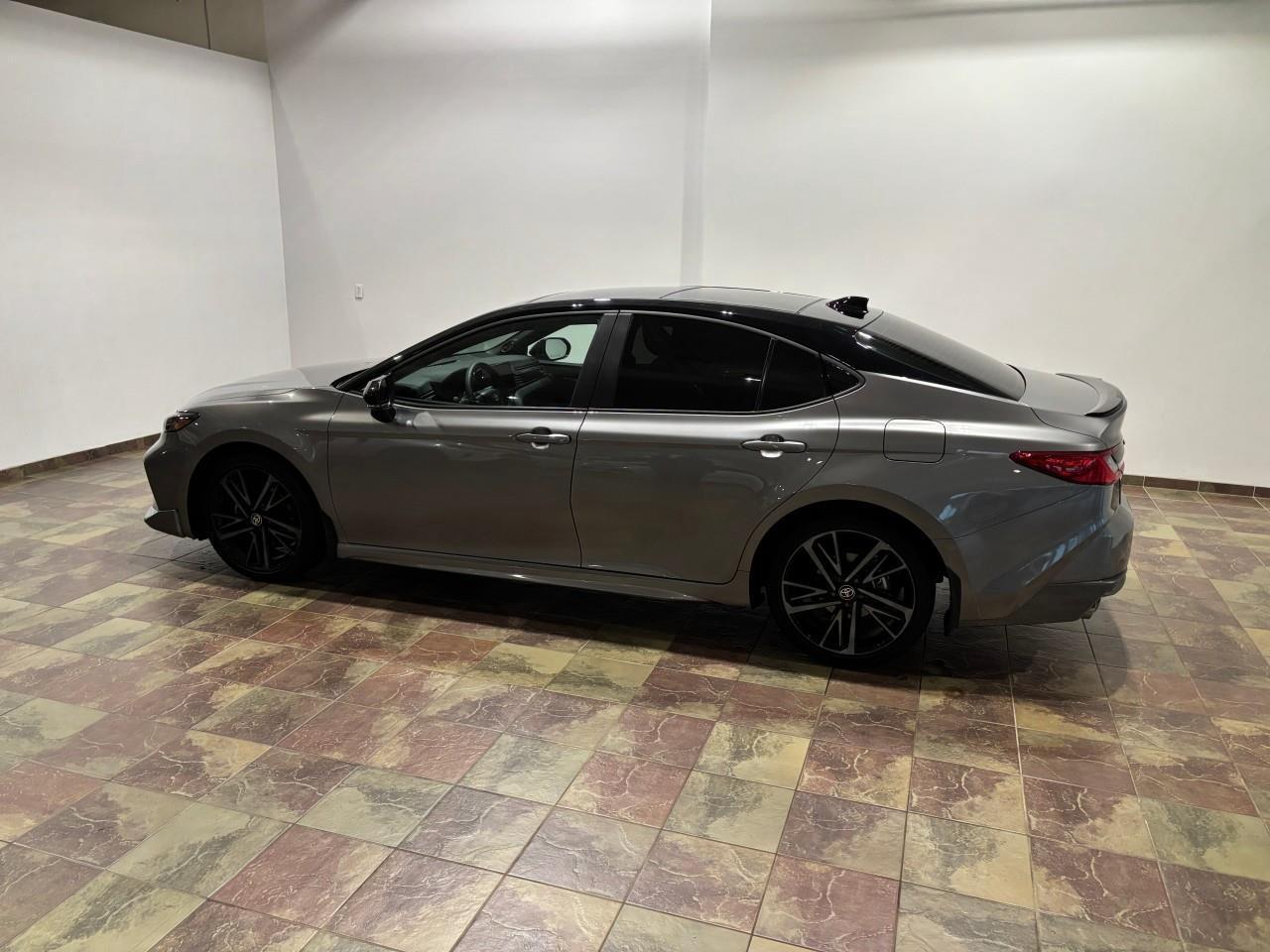 2025 Toyota Camry XSE Photo4