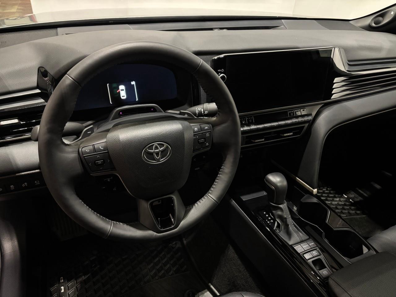2025 Toyota Camry XSE Photo