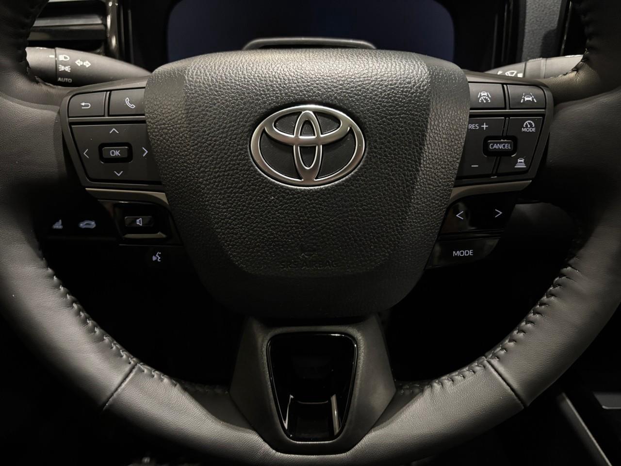 2025 Toyota Camry XSE Photo