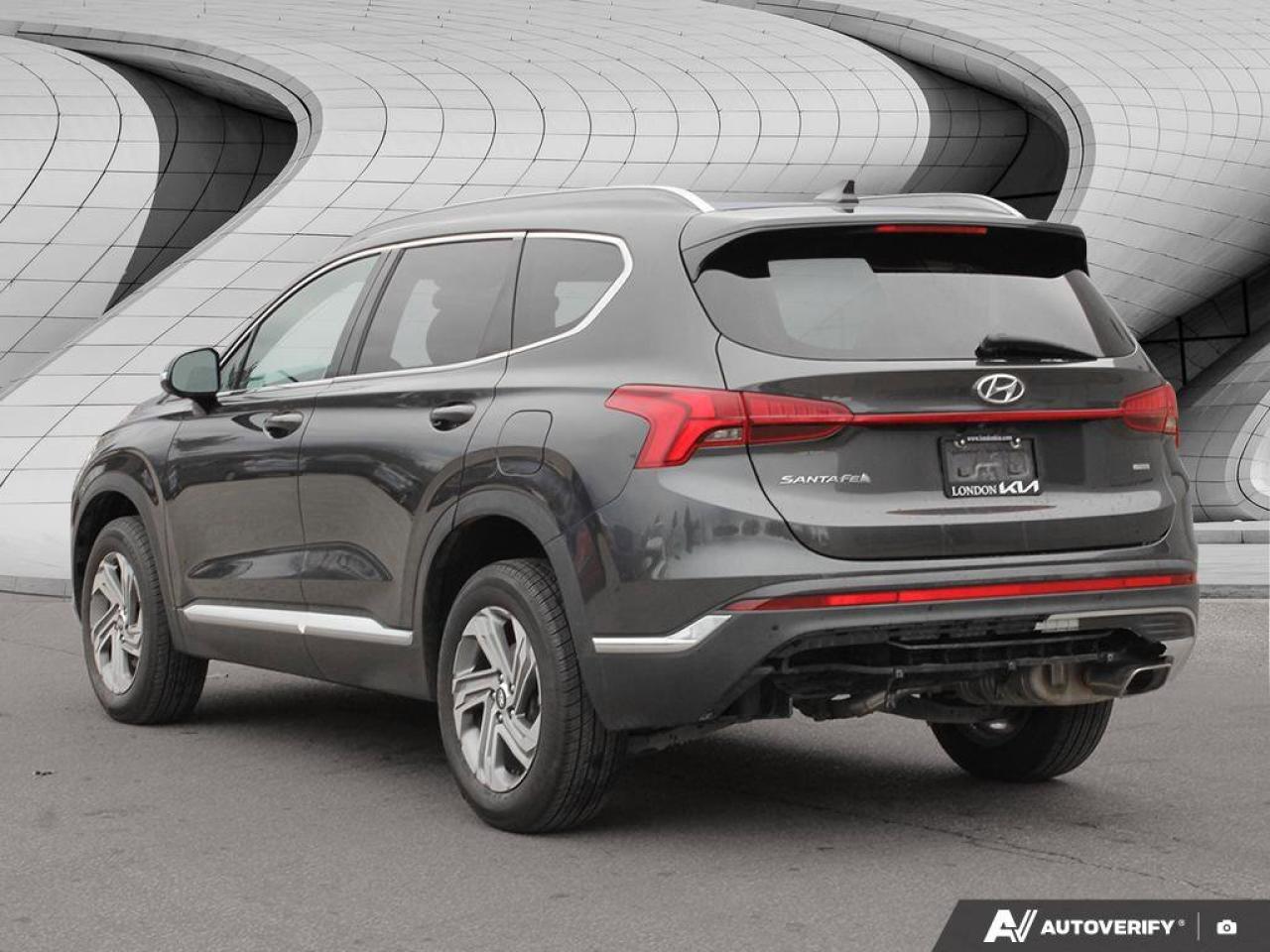2021 Hyundai Santa Fe Preferred Photo3