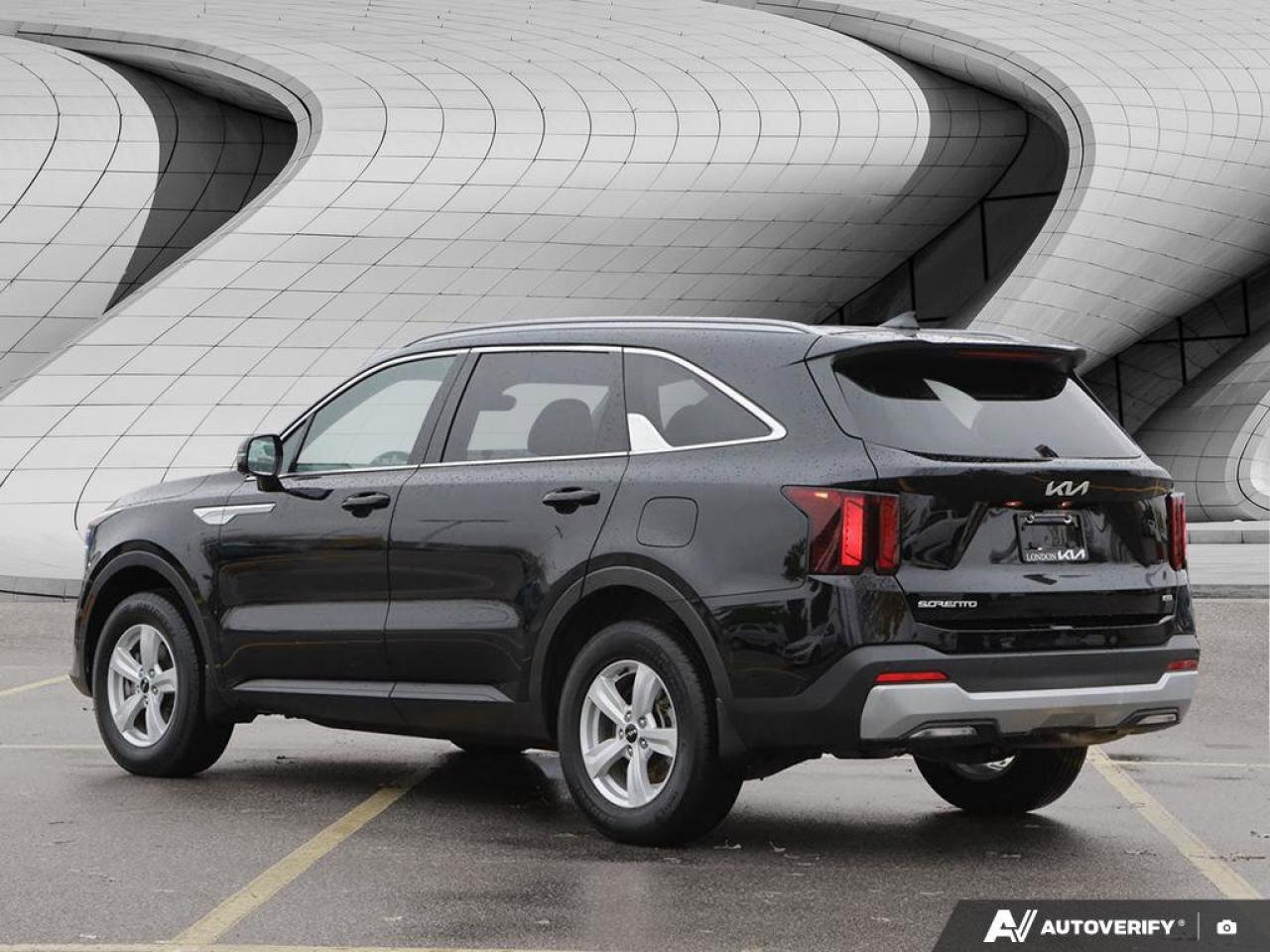 2024 Kia Sorento LX   AWD   Heated Seats   Apple CarPlay   Backup C Photo