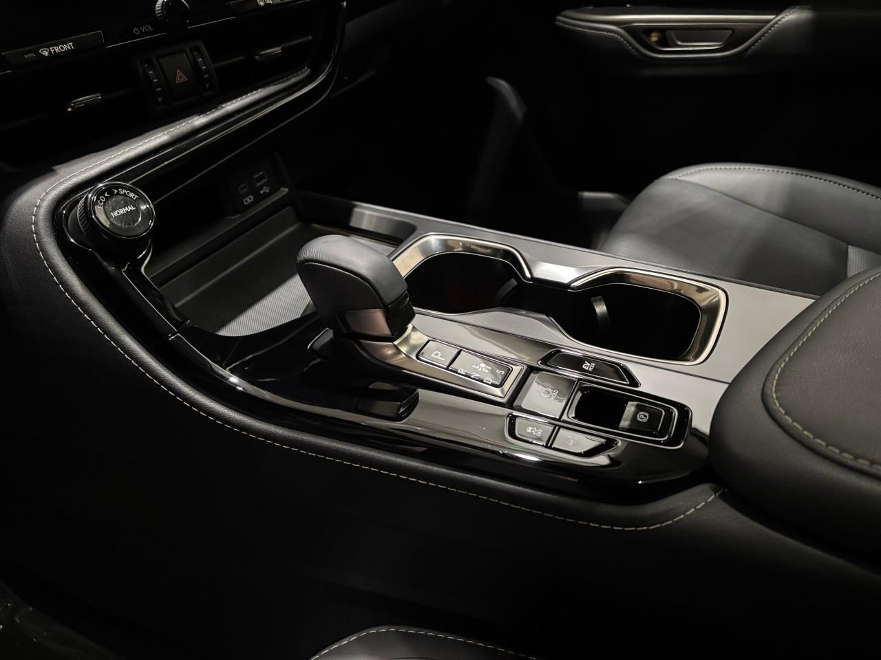 2022 Lexus NX 350h PREMIUM PACKAGE   LEXUS CERTIFIED PRE-OWNED   CARF Photo