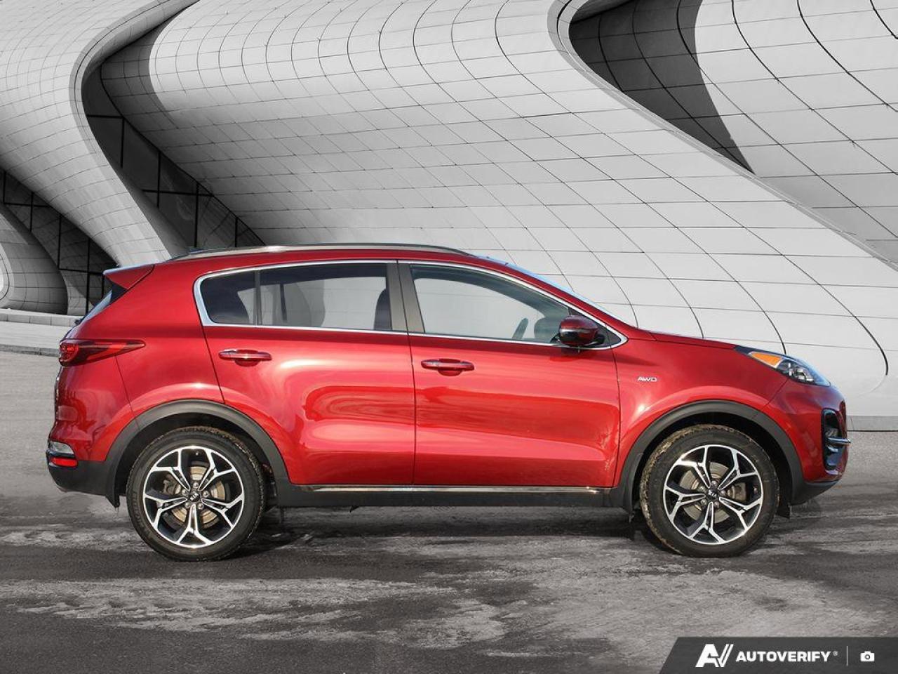 2022 Kia Sportage SX   AWD   Apple CarPlay   Heated & Cooled Seats Photo