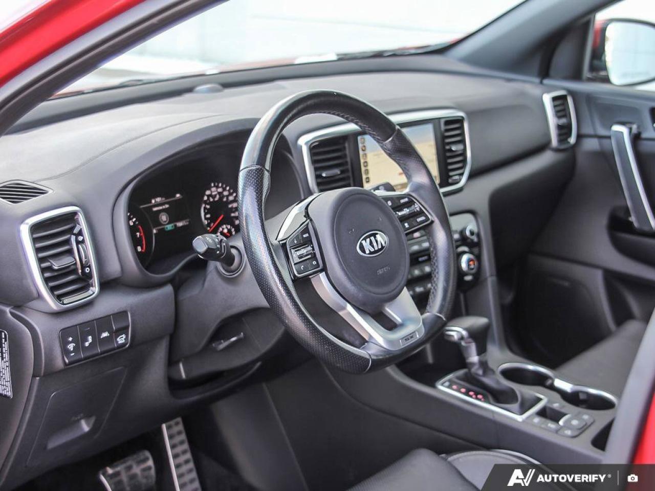 2022 Kia Sportage SX   AWD   Apple CarPlay   Heated & Cooled Seats Photo