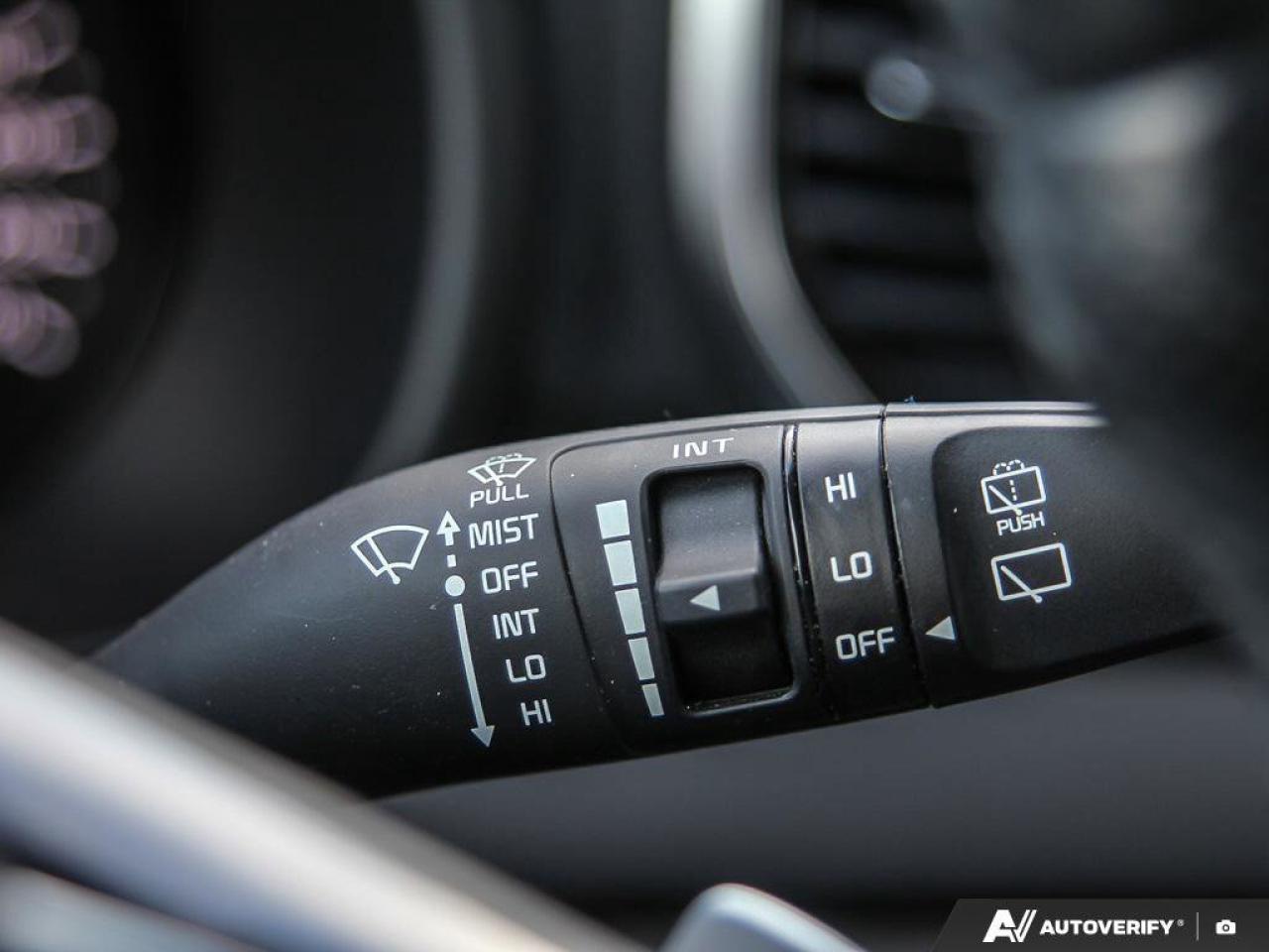 2022 Kia Sportage SX   AWD   Apple CarPlay   Heated & Cooled Seats Photo