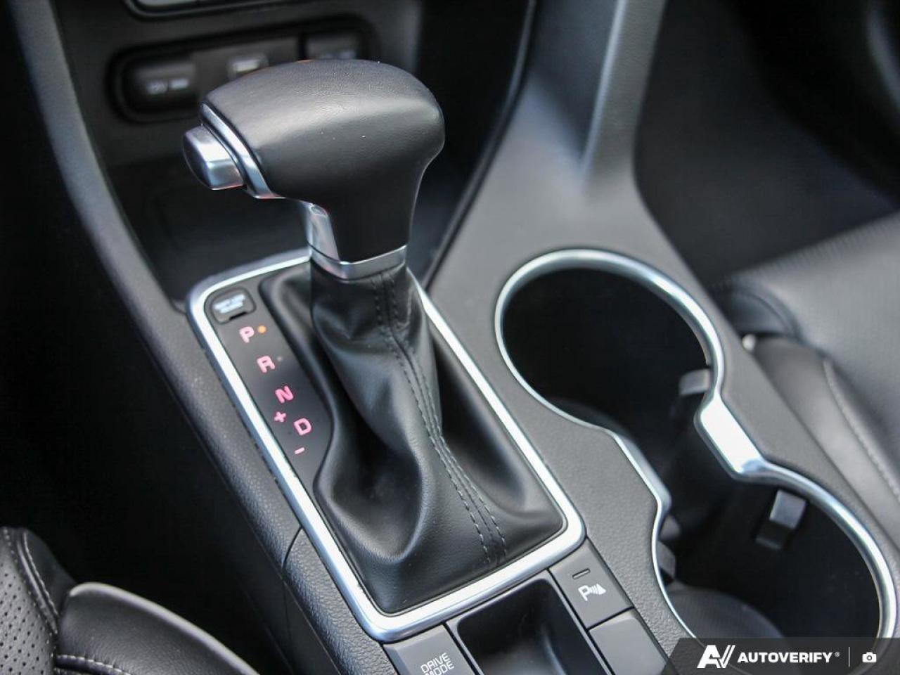 2022 Kia Sportage SX   AWD   Apple CarPlay   Heated & Cooled Seats Photo