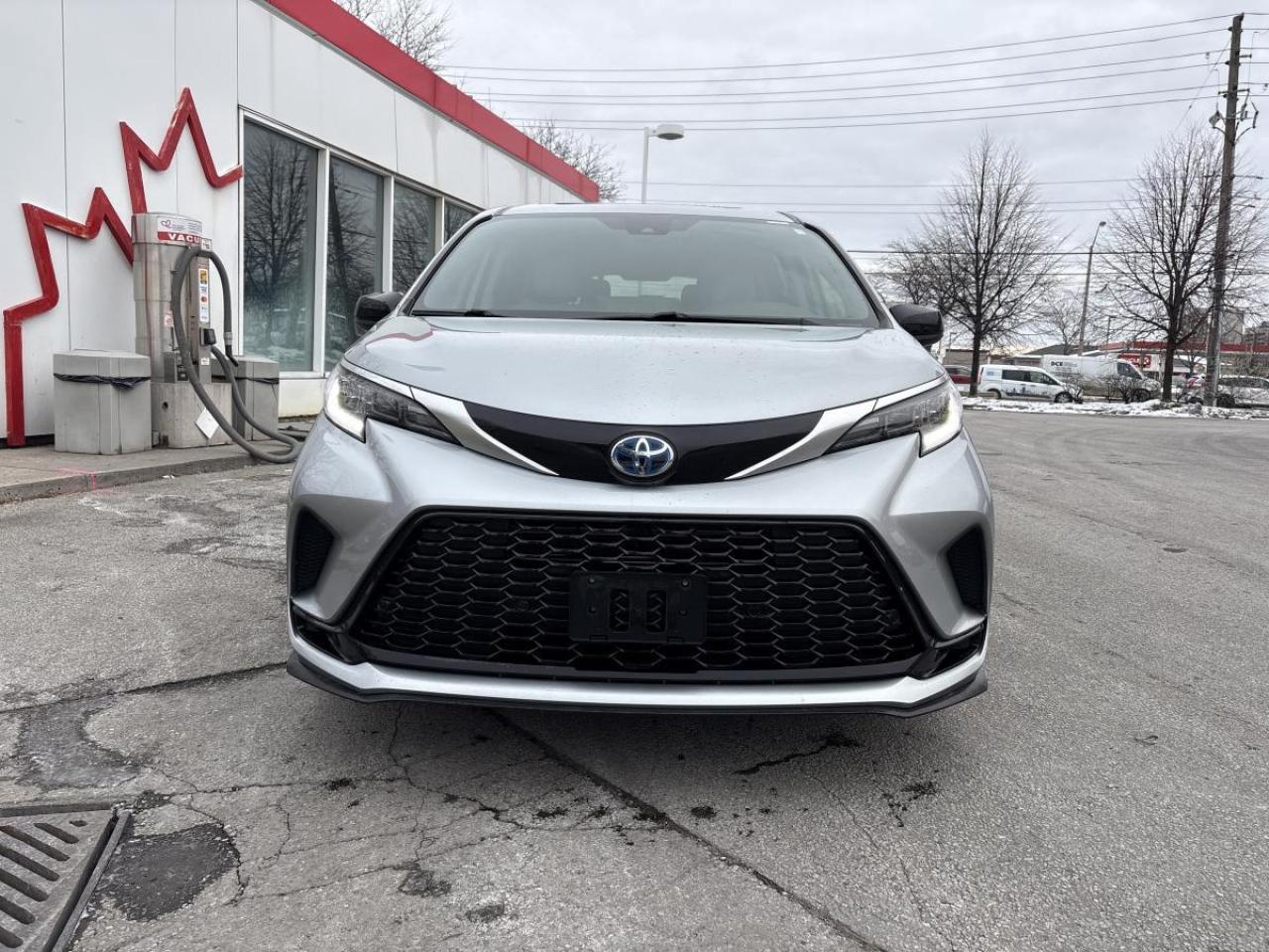 2021 Toyota Sienna XSE Photo