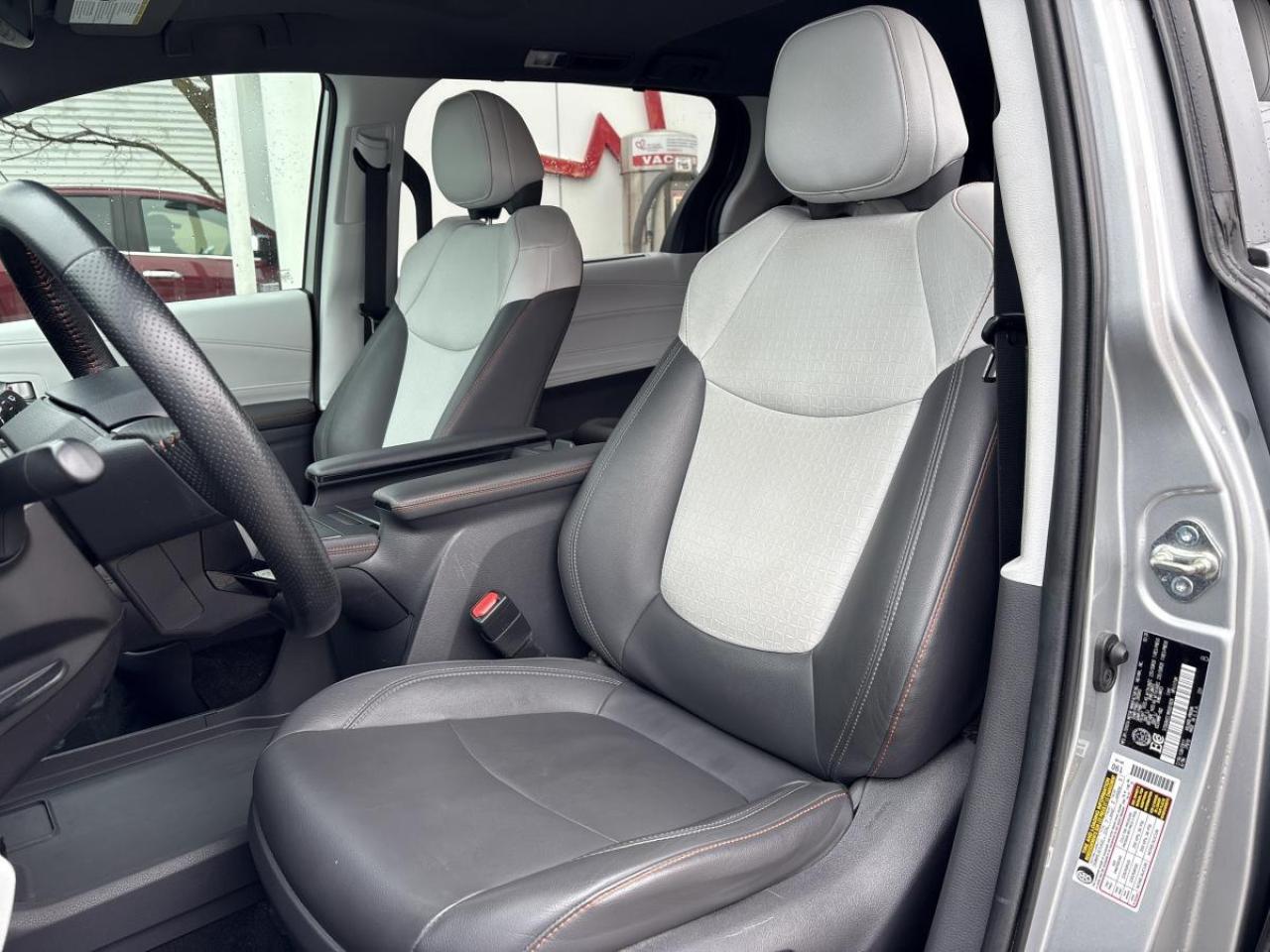 2021 Toyota Sienna XSE Photo