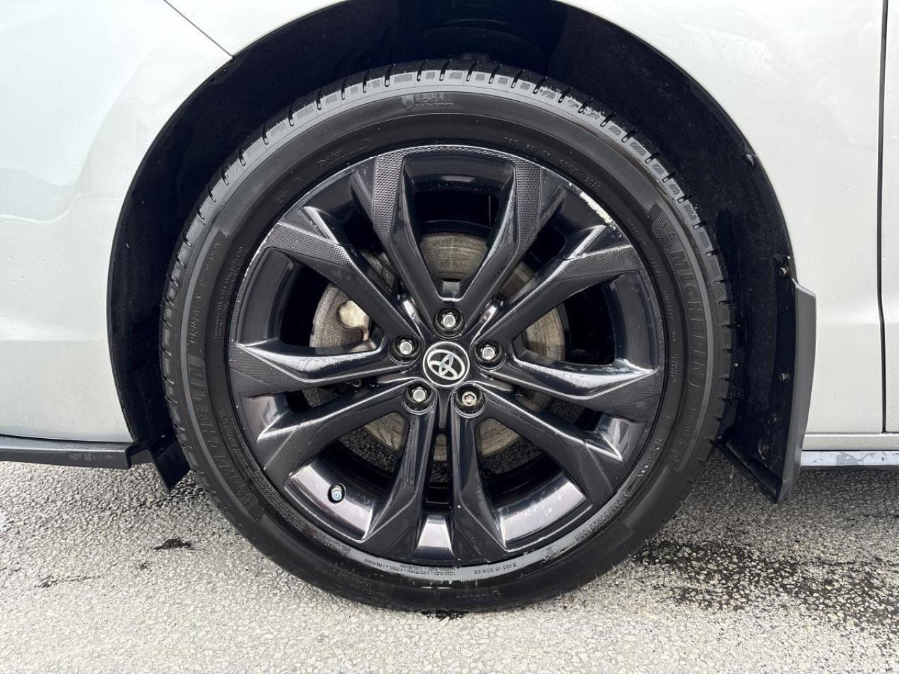 2021 Toyota Sienna XSE Photo