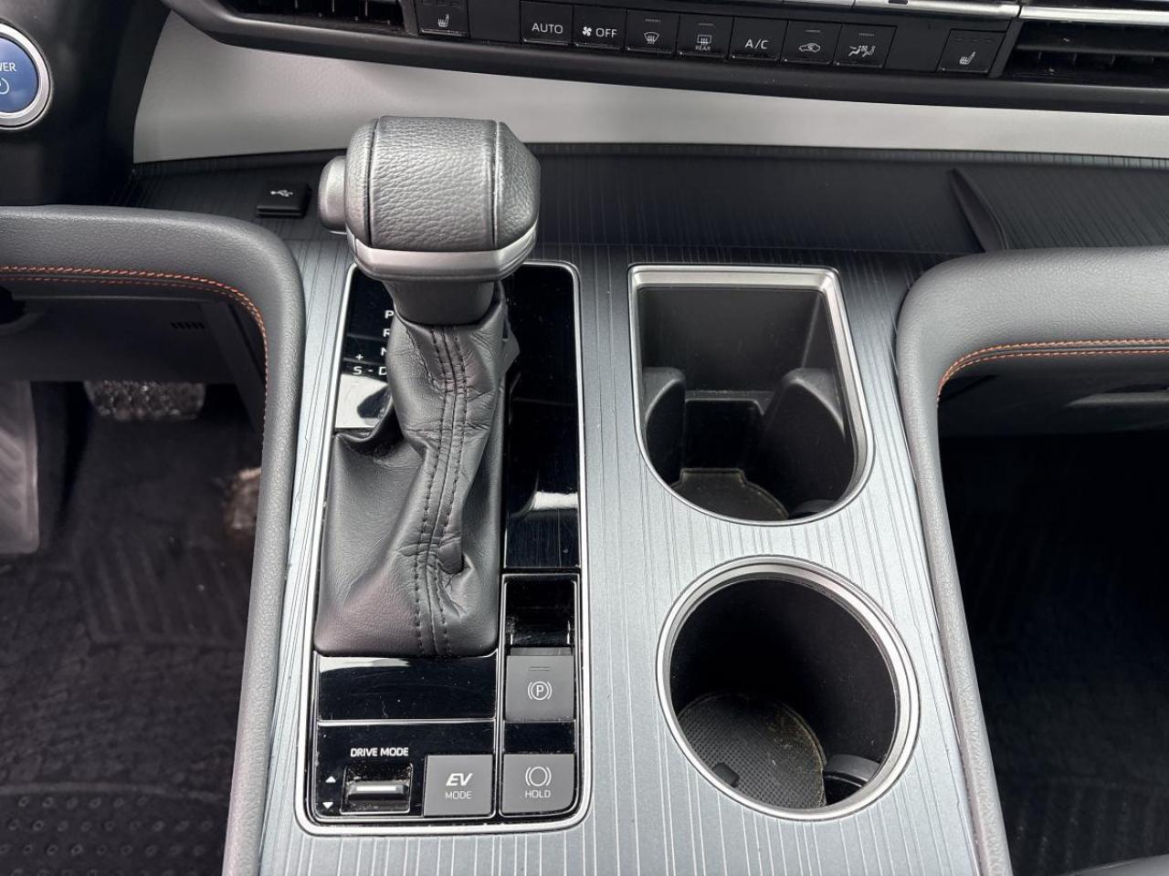 2021 Toyota Sienna XSE Photo