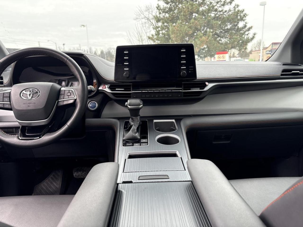 2021 Toyota Sienna XSE Photo