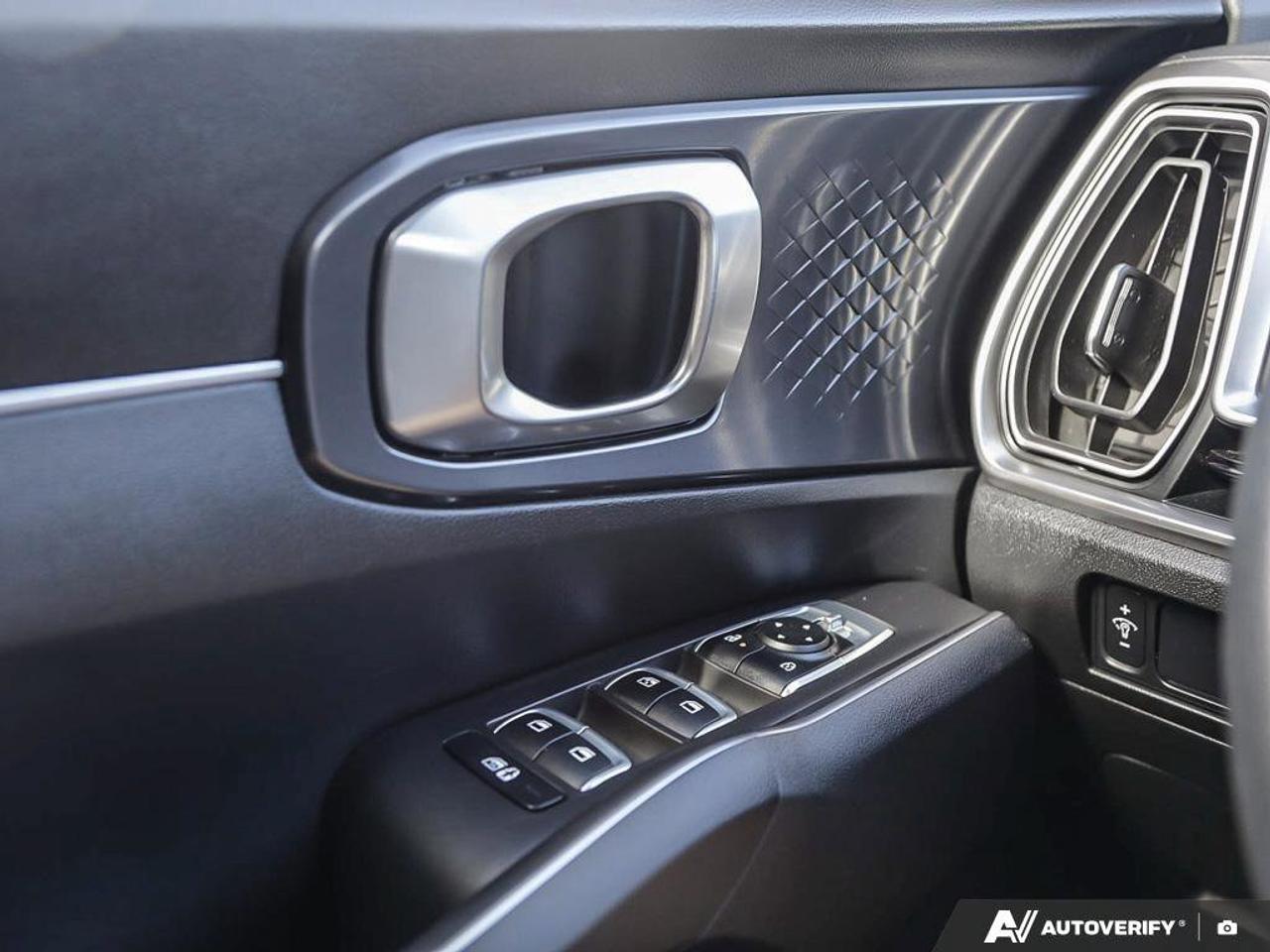 2024 Kia Sorento LX AWD   Apple CarPlay   Heated Seats   BackUp Cam Photo