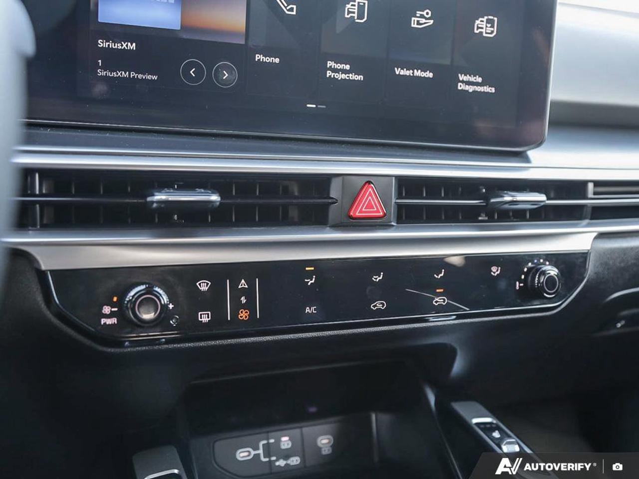 2024 Kia Sorento LX AWD   Apple CarPlay   Heated Seats   BackUp Cam Photo