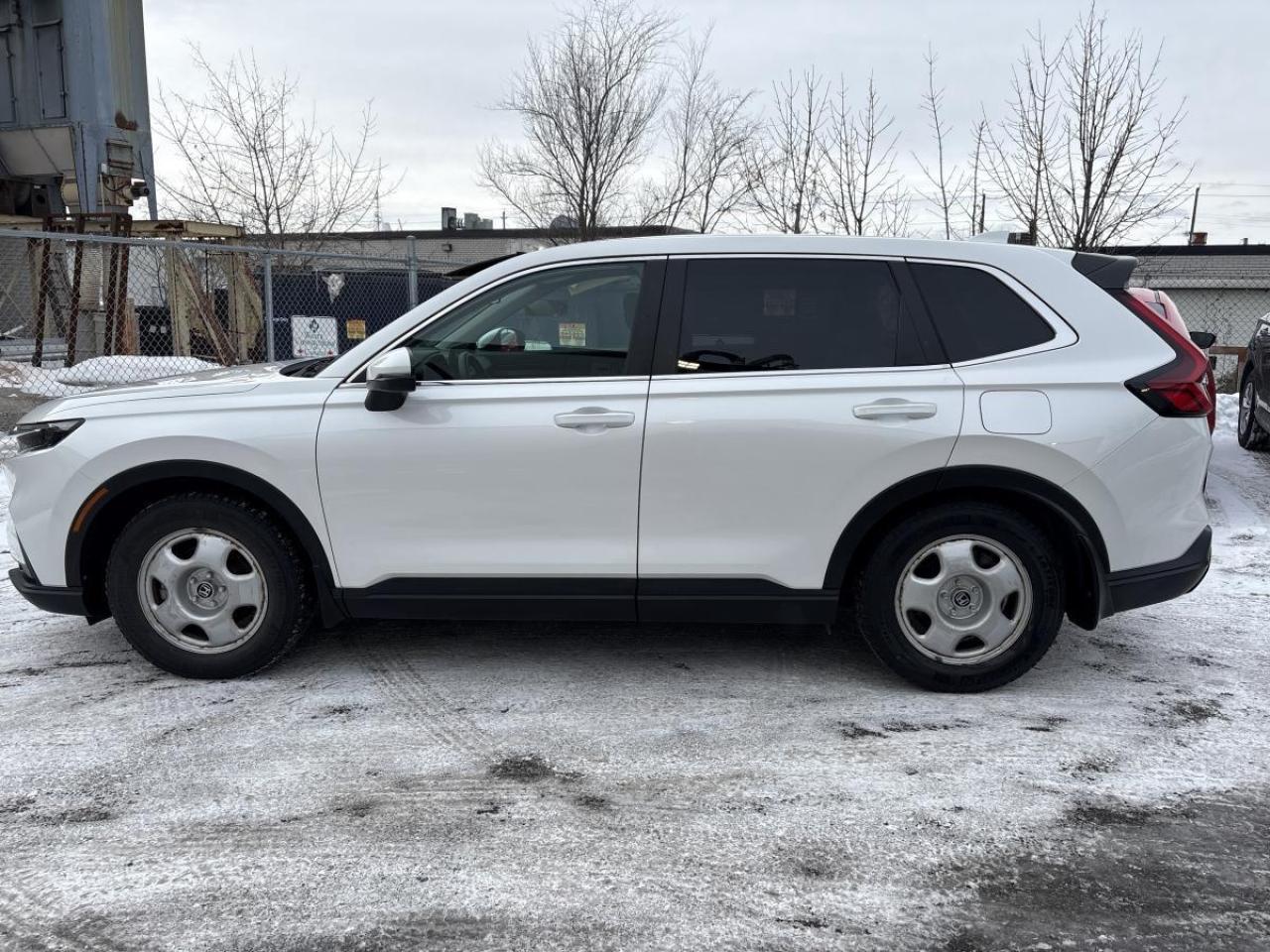 2024 Honda CR-V LX Comes with 2 sets of Tires/Rims! Photo4