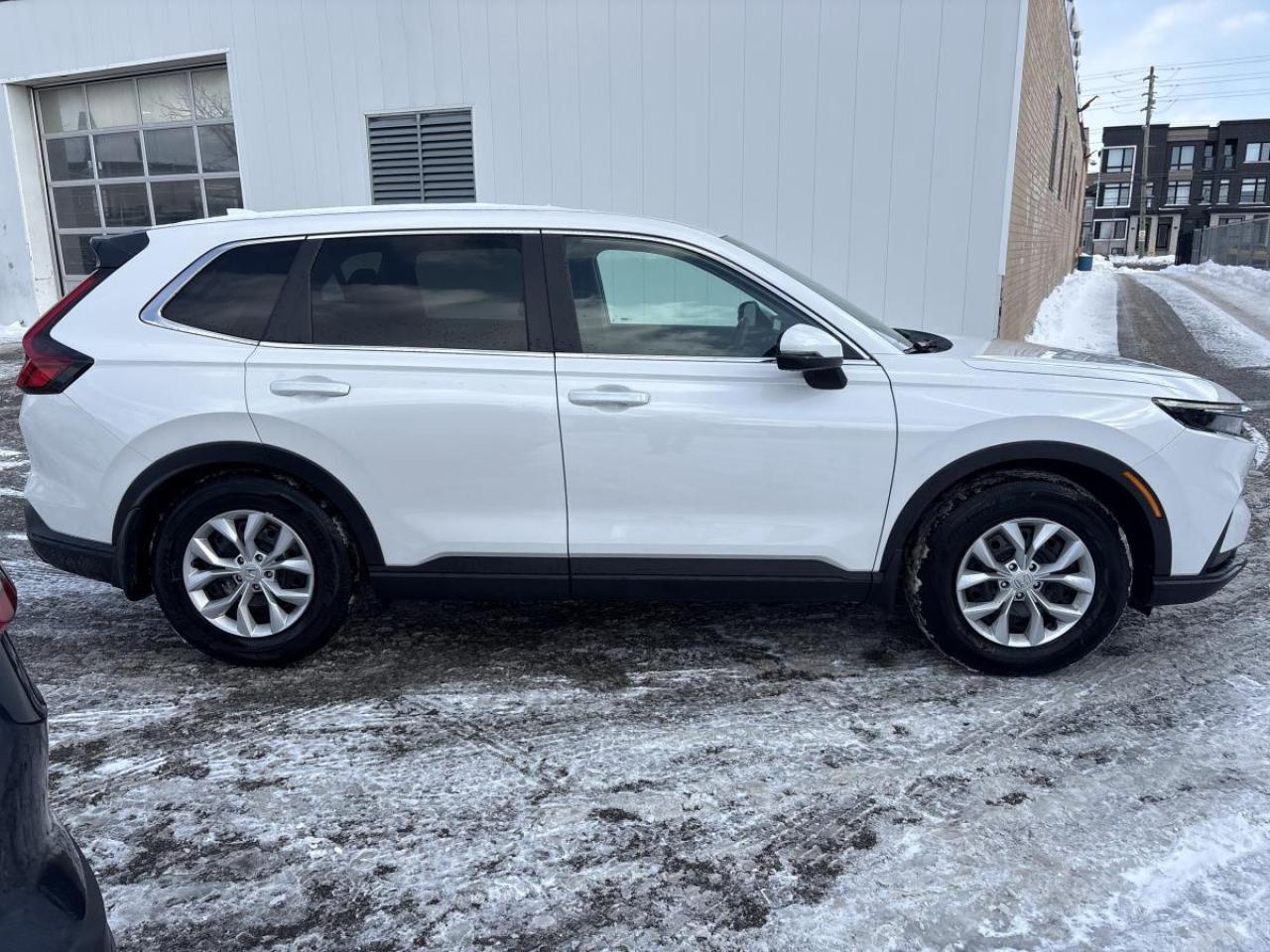 2024 Honda CR-V LX Comes with 2 sets of Tires/Rims! Photo