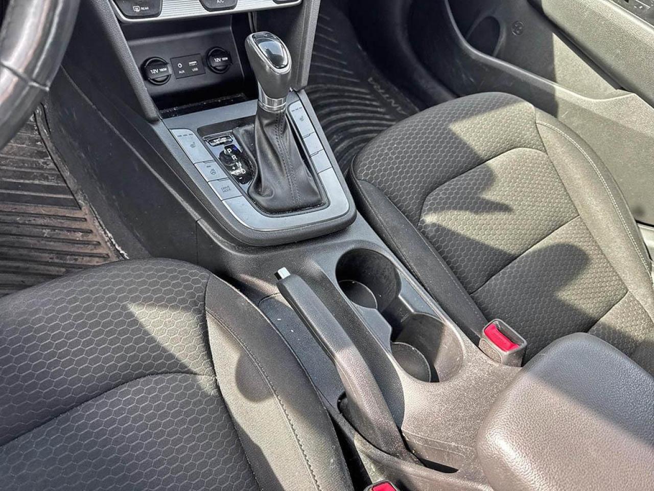 2019 Hyundai Elantra Preferred Photo