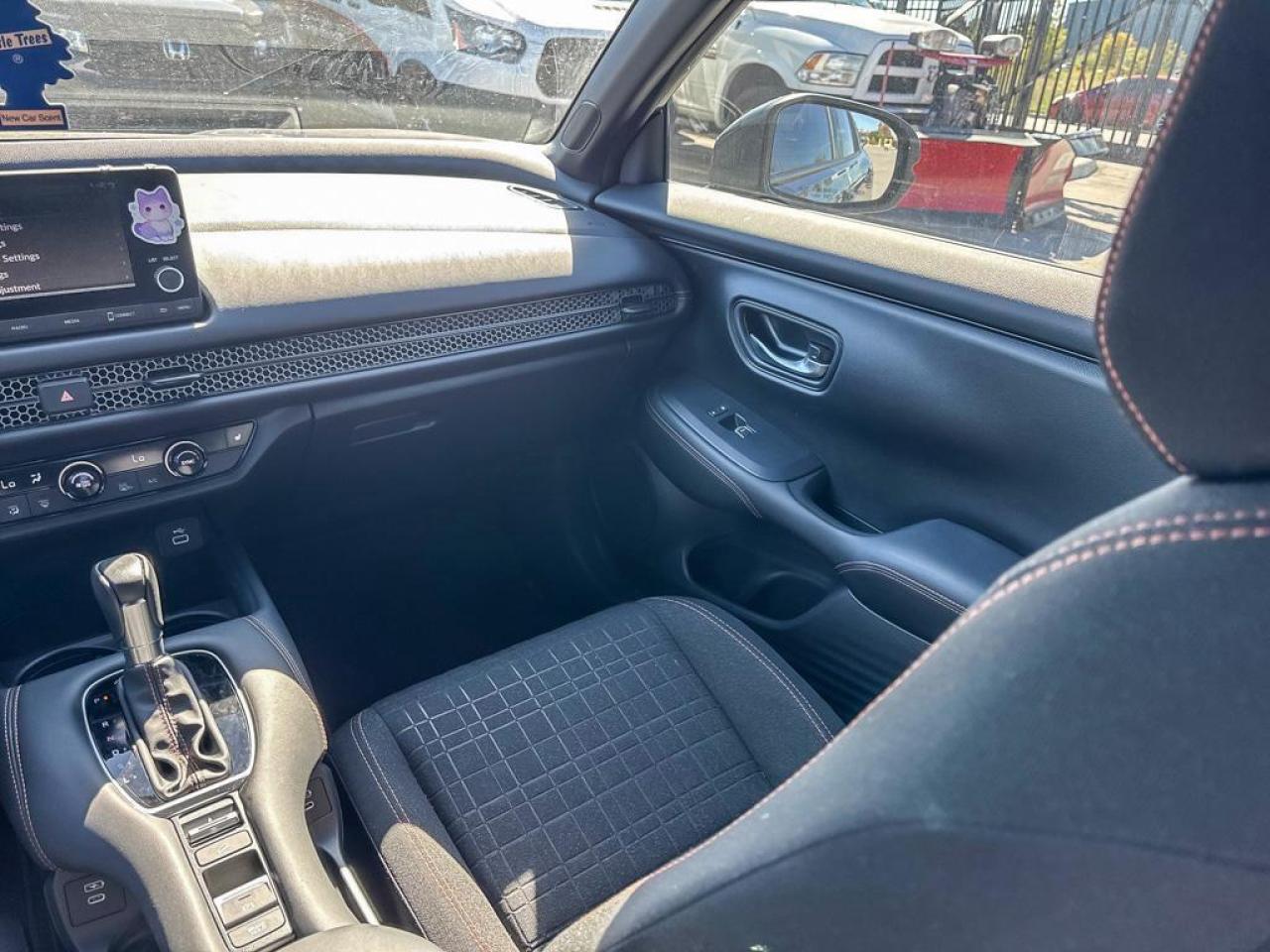 2025 Honda HR-V Sport Photo