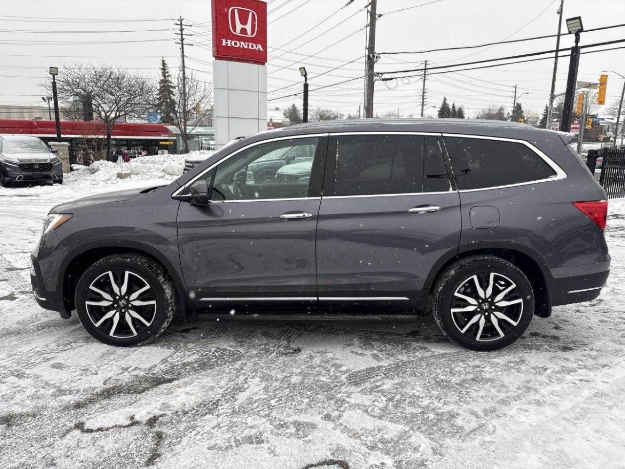 2021 Honda Pilot Touring Honda Certified New Tires Installed Photo