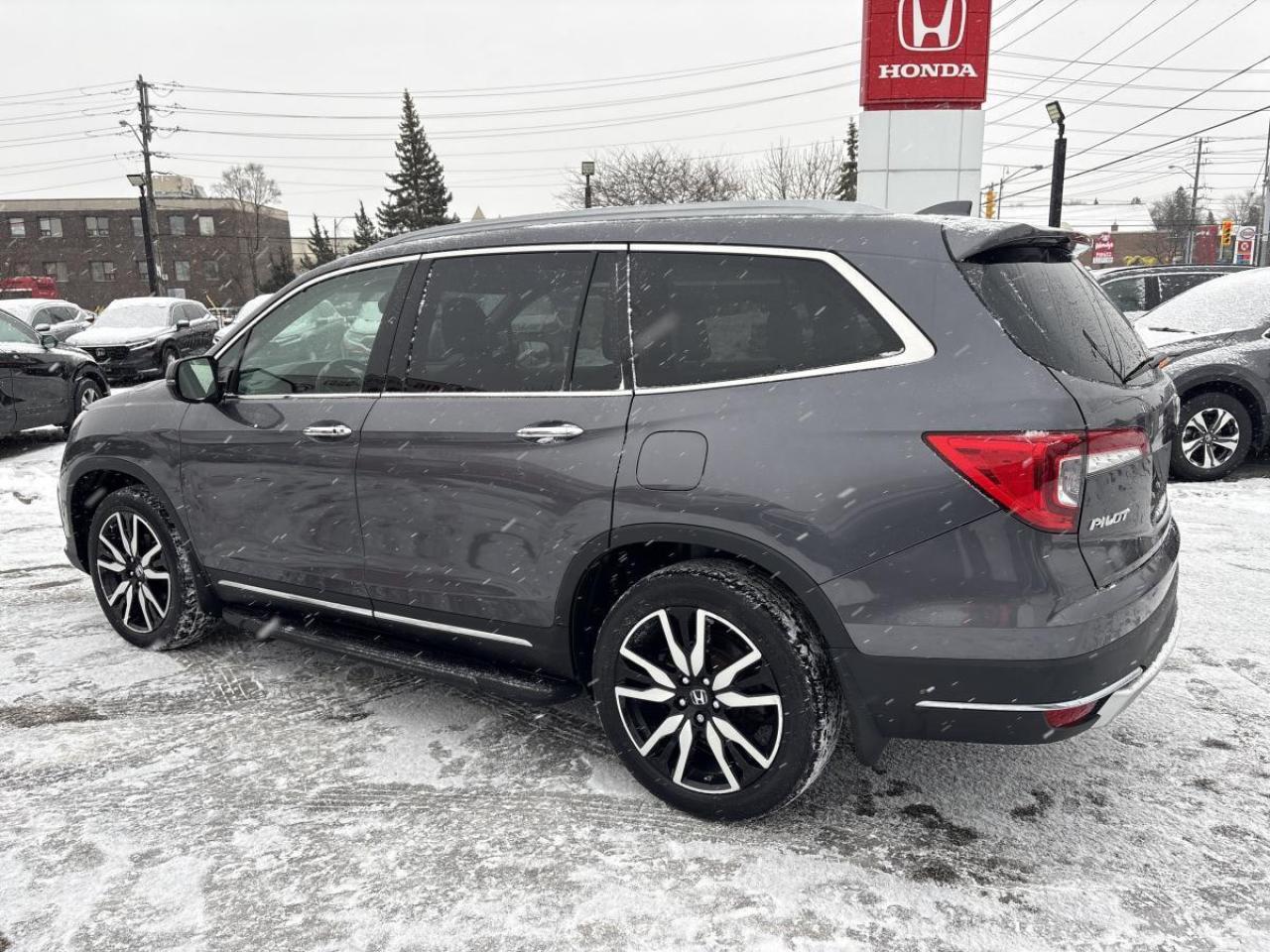 2021 Honda Pilot Touring Honda Certified New Tires Installed Photo