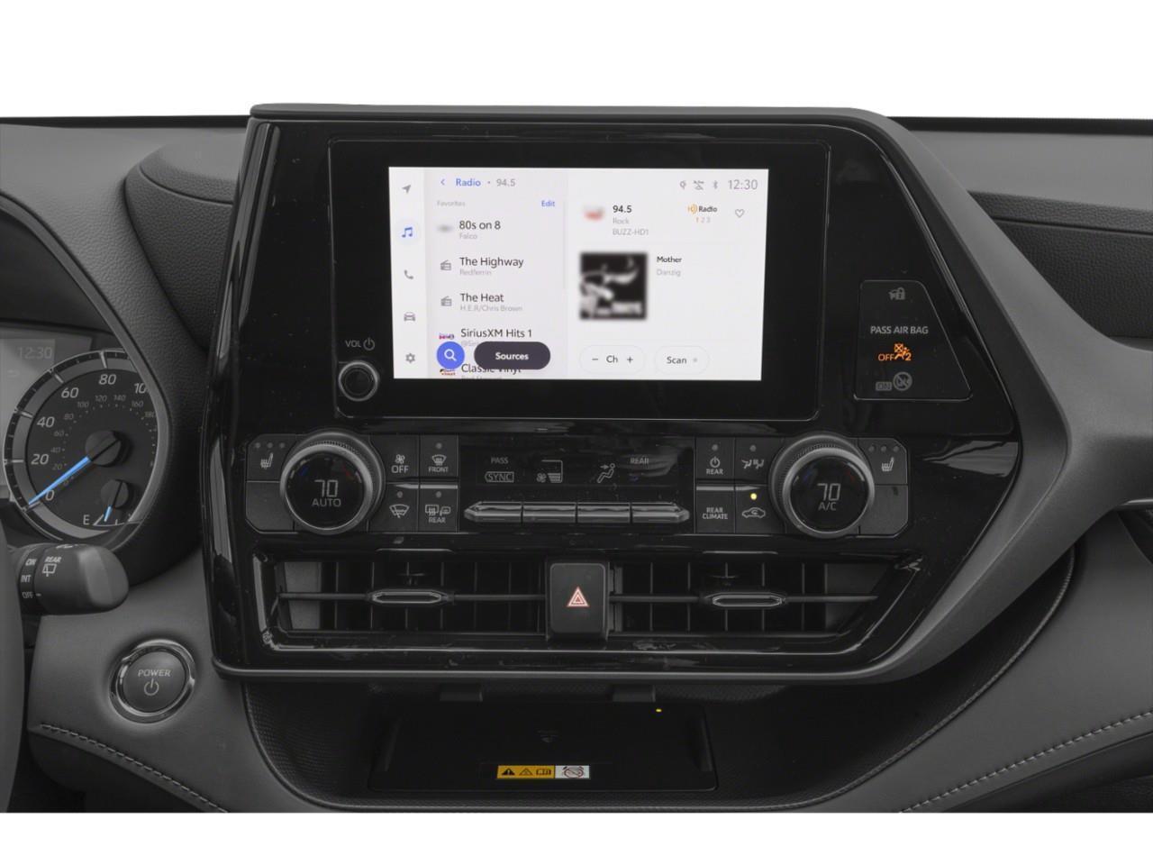 2025 Toyota Highlander Hybrid XLE Photo