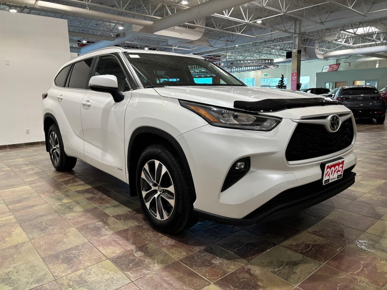 2025 Toyota Highlander Hybrid XLE Photo