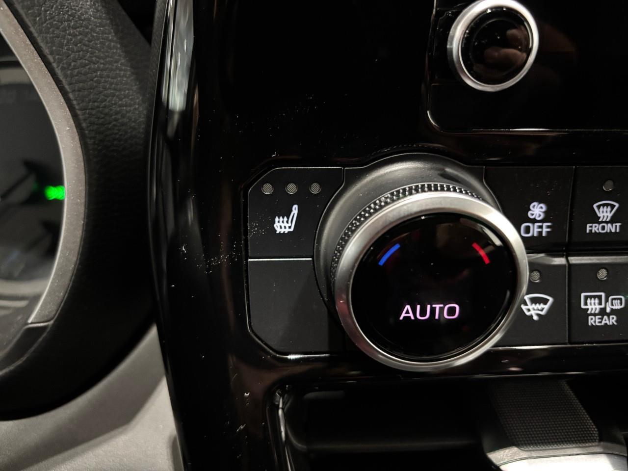 2025 Toyota Highlander Hybrid XLE Photo