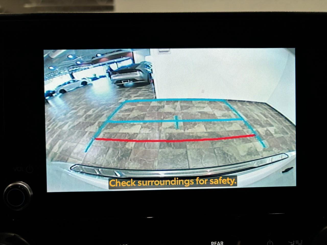 2025 Toyota Highlander Hybrid XLE Photo