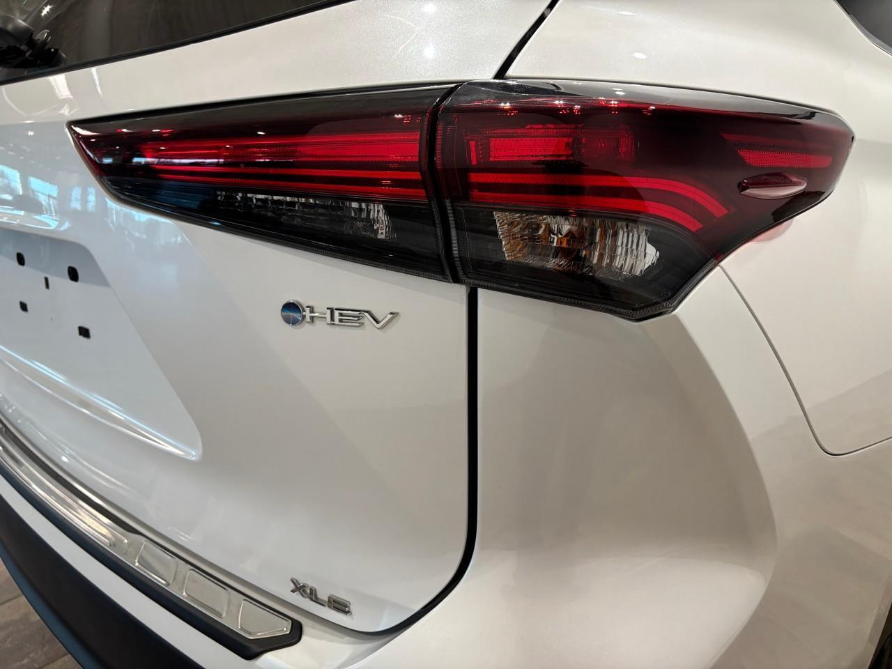 2025 Toyota Highlander Hybrid XLE Photo