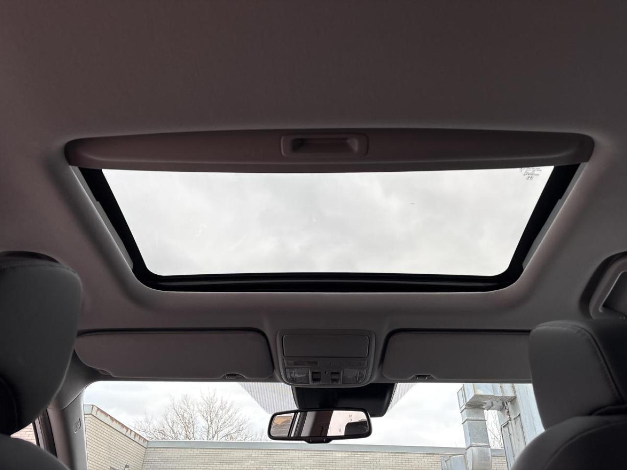 2021 Honda CR-V Ex-L New Brakes and Rotors Installed! Photo