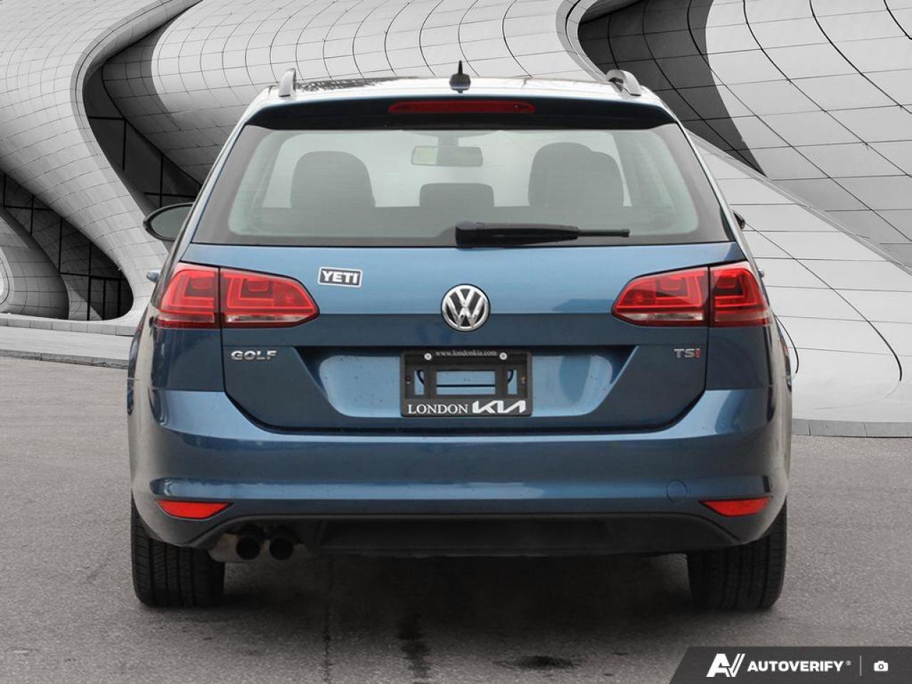 2017 Volkswagen Golf SportWagen GOLF Photo