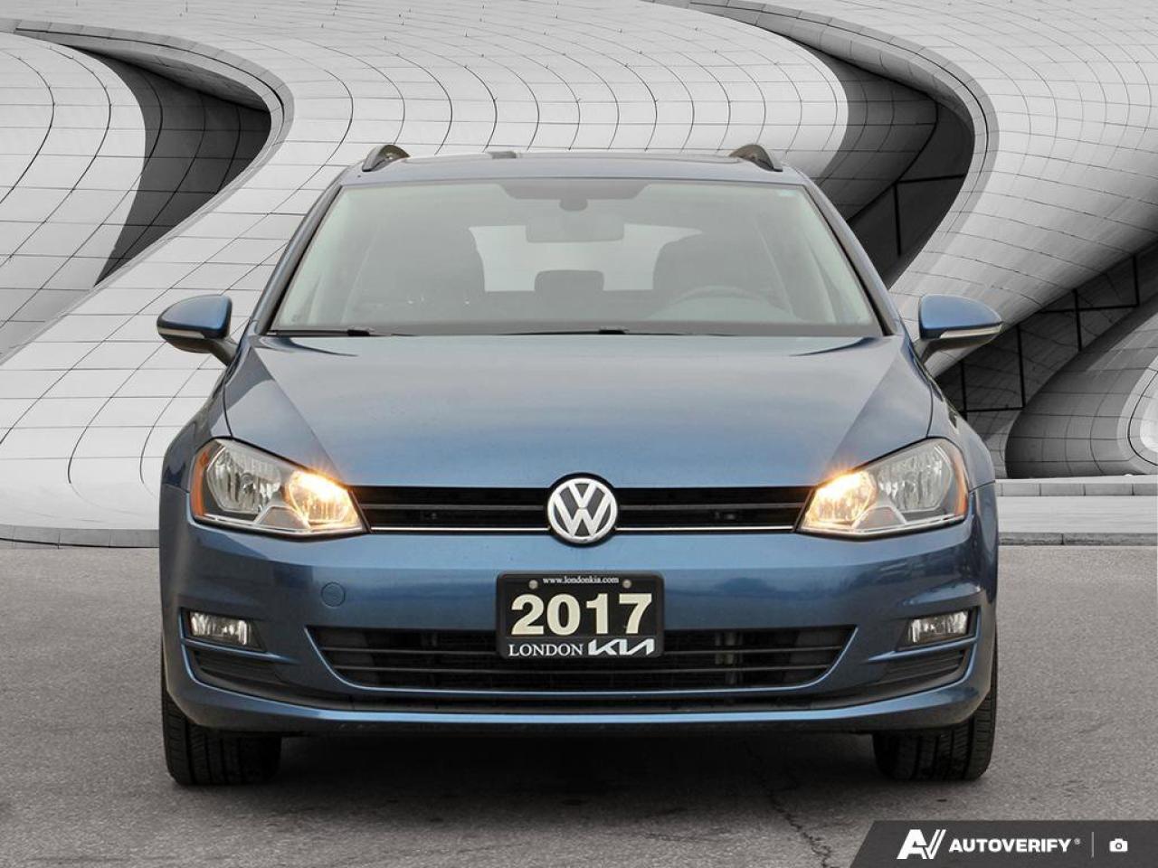 2017 Volkswagen Golf SportWagen GOLF Photo