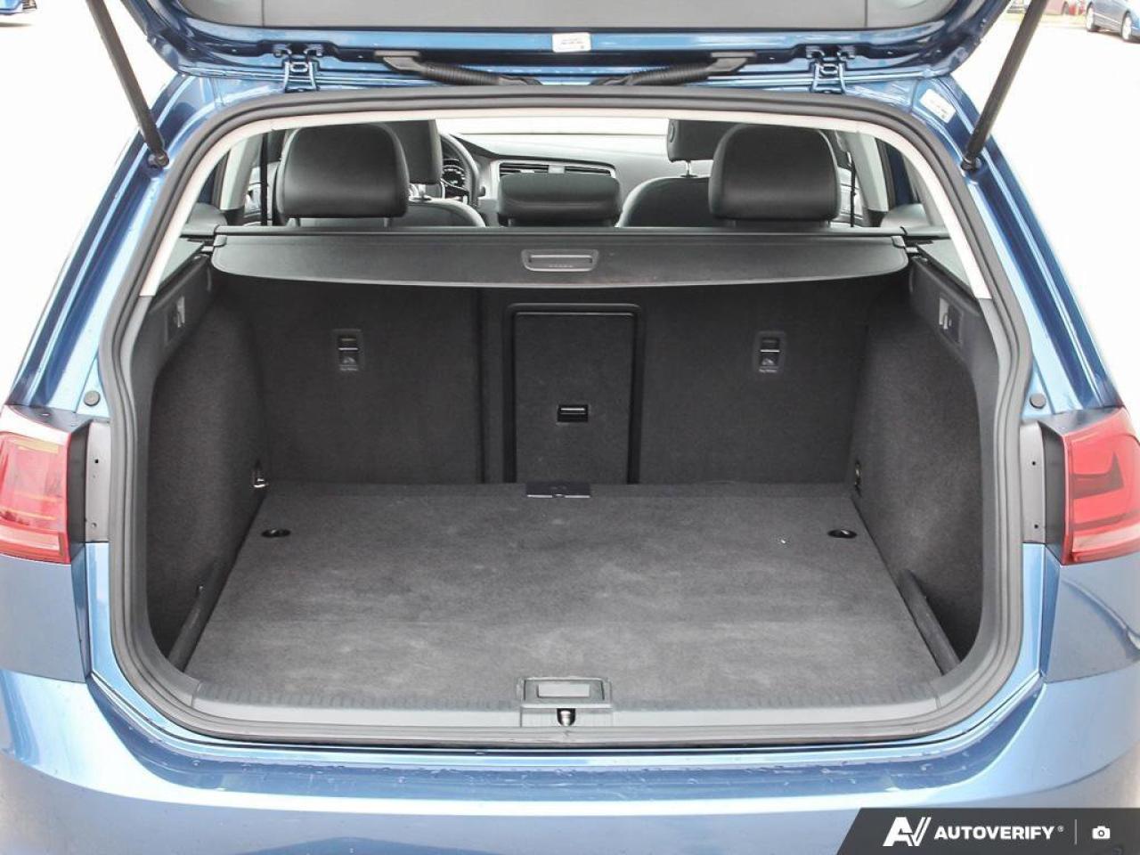 2017 Volkswagen Golf SportWagen GOLF Photo