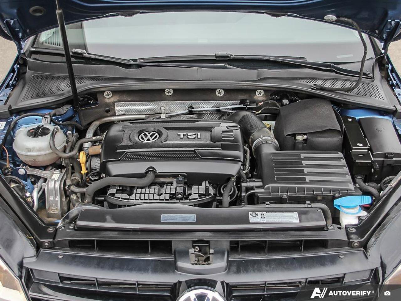 2017 Volkswagen Golf SportWagen GOLF Photo