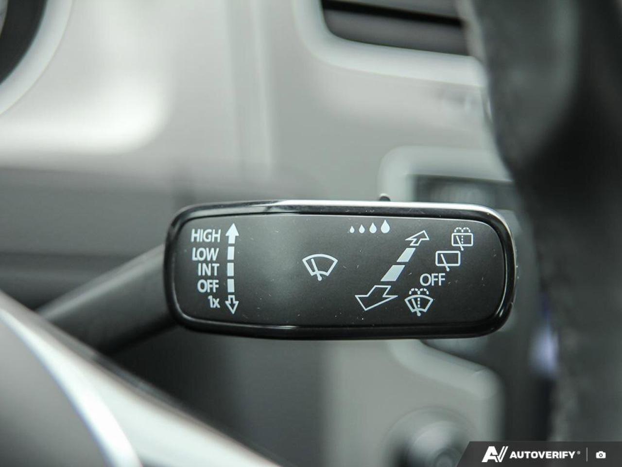 2017 Volkswagen Golf SportWagen GOLF Photo