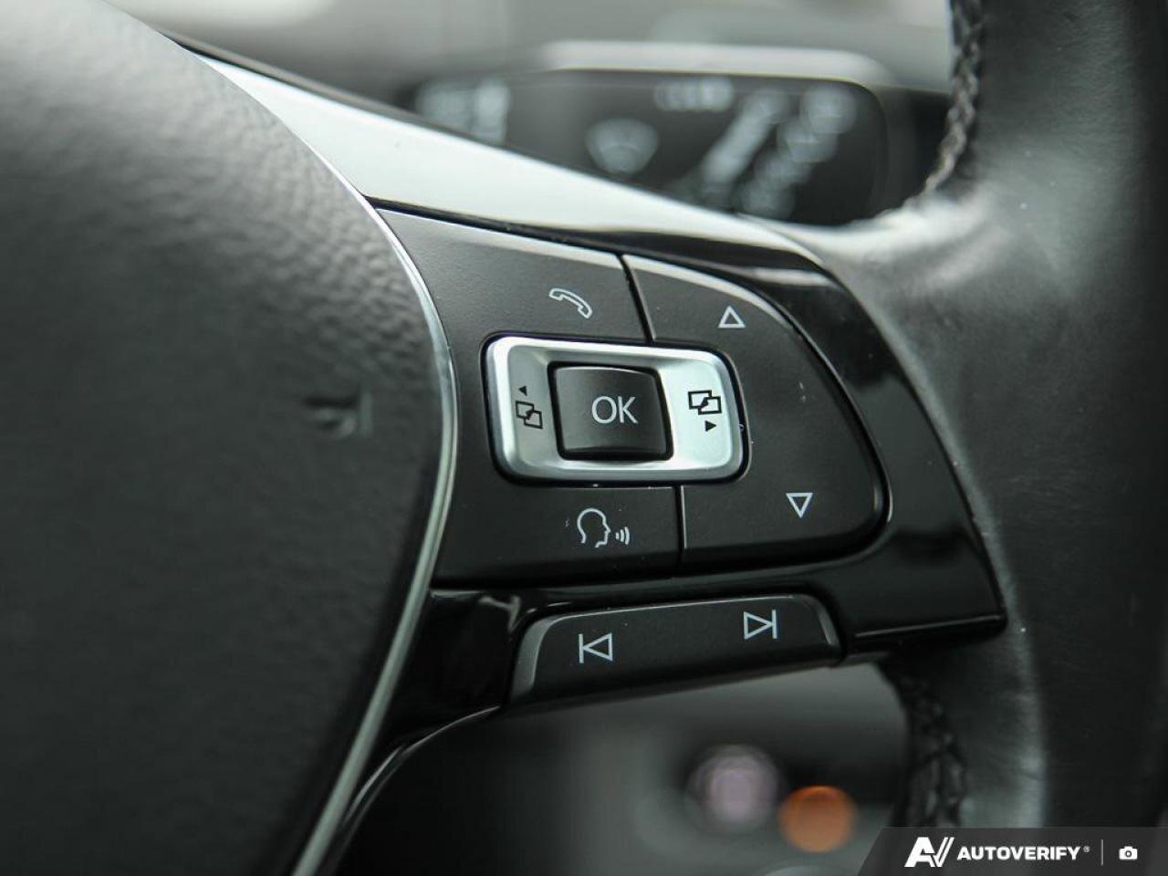 2017 Volkswagen Golf SportWagen GOLF Photo