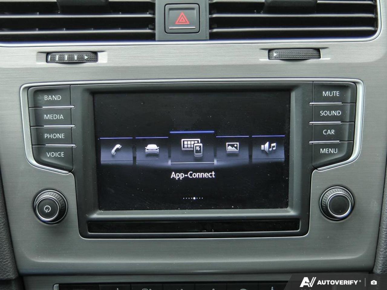 2017 Volkswagen Golf SportWagen GOLF Photo