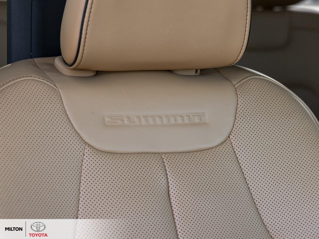 2022 Jeep Grand Cherokee 4xe LEATHER PANORAMIC SUNROOF SEATBACK VIDEO SCREENS M Photo