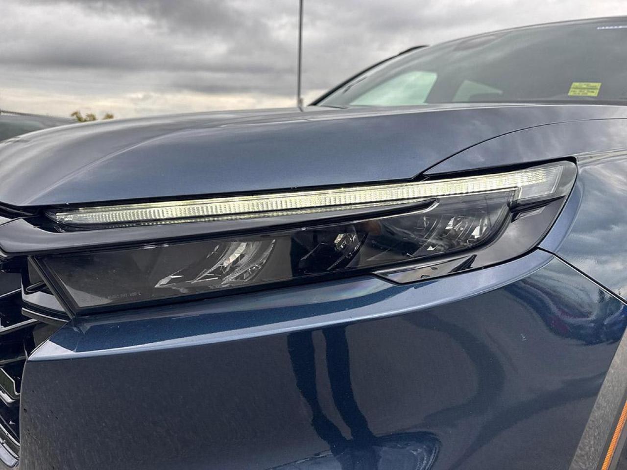 2025 Honda CR-V Hybrid Touring Photo