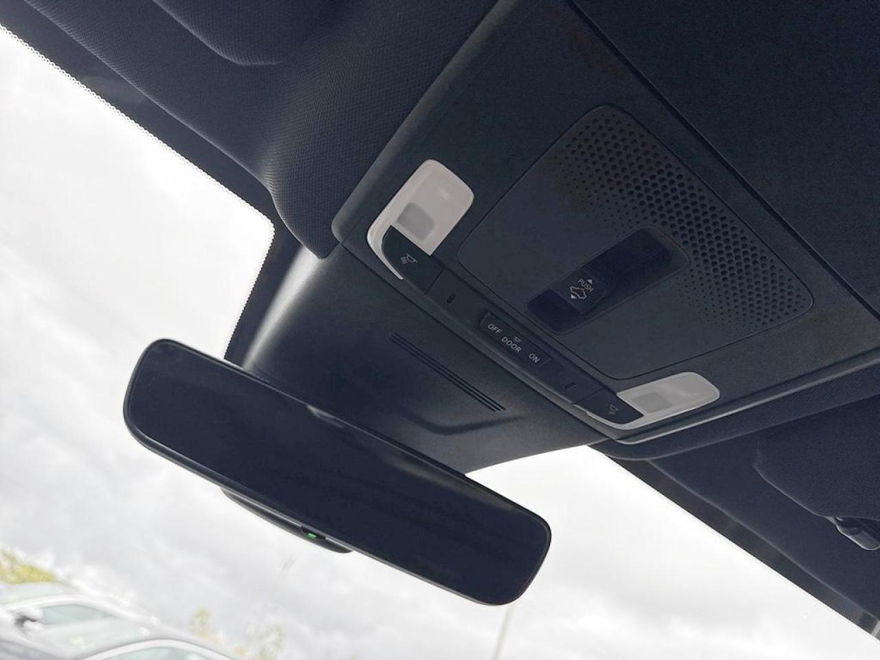 2025 Honda CR-V Hybrid Touring Photo