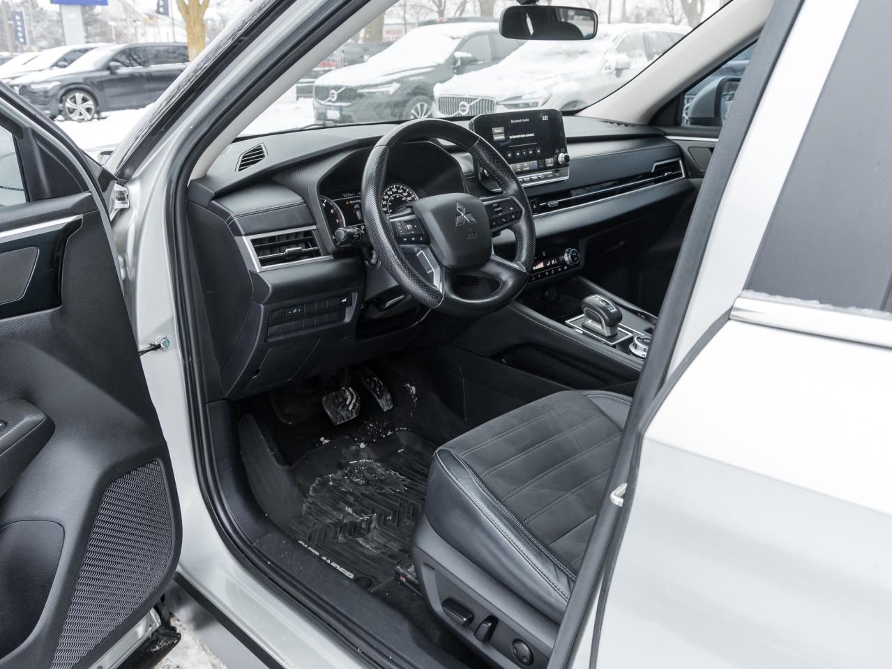 2022 Mitsubishi Outlander LE Premium S-AWC   CPO FINANCE RATES FOR 0.90% Photo