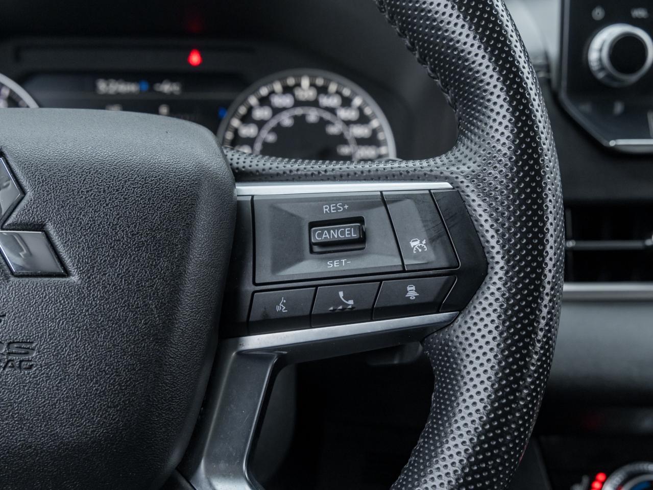 2022 Mitsubishi Outlander LE Premium S-AWC   CPO FINANCE RATES FOR 0.90% Photo