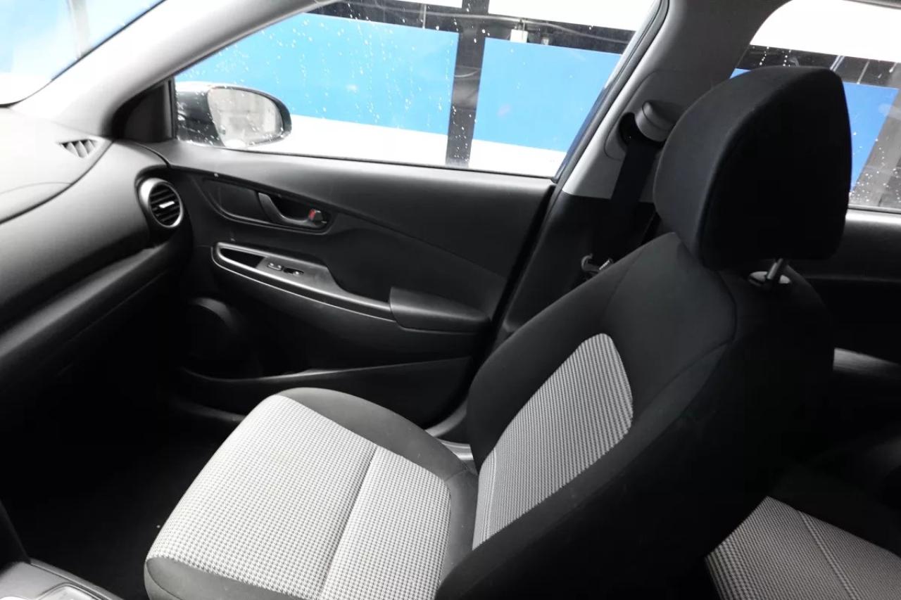 2020 Hyundai KONA PREFERRED   HEATED SEATS   HEATED WHEEL   APPLE CA Photo