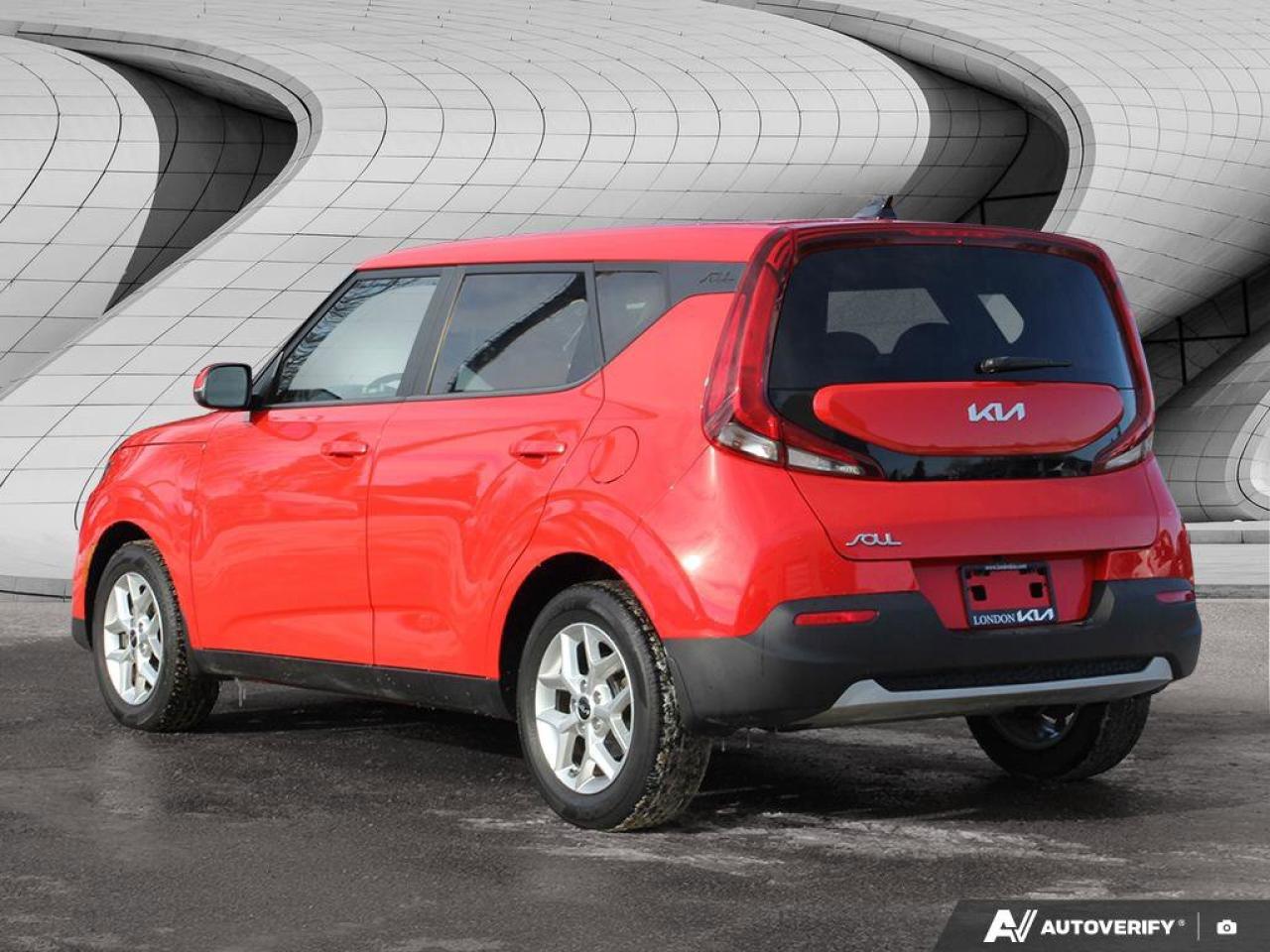 2022 Kia Soul EX   Apple CarPlay   Backup Camera   Heated Seats Photo