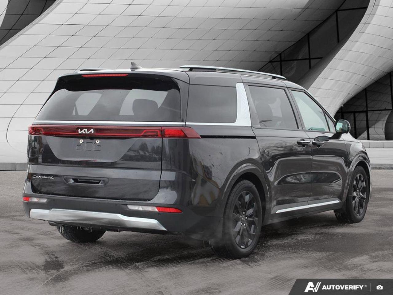 2022 Kia Carnival SX   Power Doors & Tailgate   Sunroof   Apple CarP Photo4