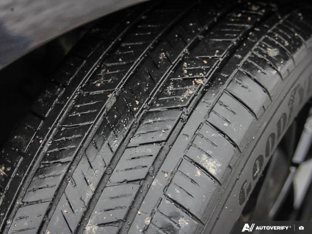 2022 Kia Carnival SX   Power Doors & Tailgate   Sunroof   Apple CarP Photo